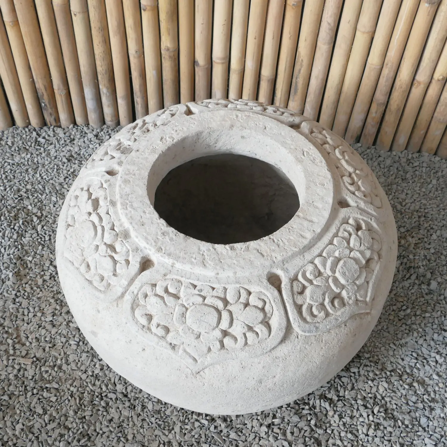  Product image 10 of the product “Balinese style flat round pot, with carving - 70cm Dia., 45 cm Height, Taro sand ”